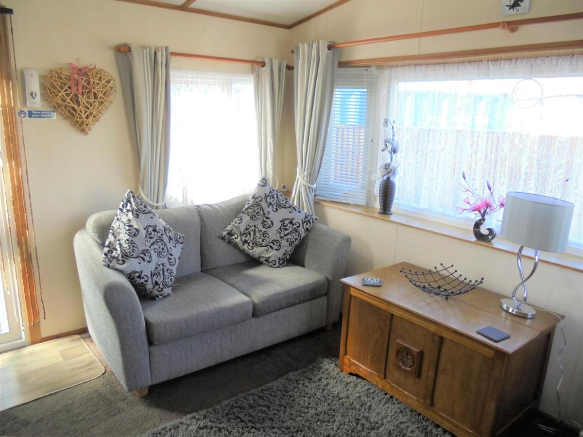 6 Berth Central Heated On The Chase Ingoldmells Extérieur photo