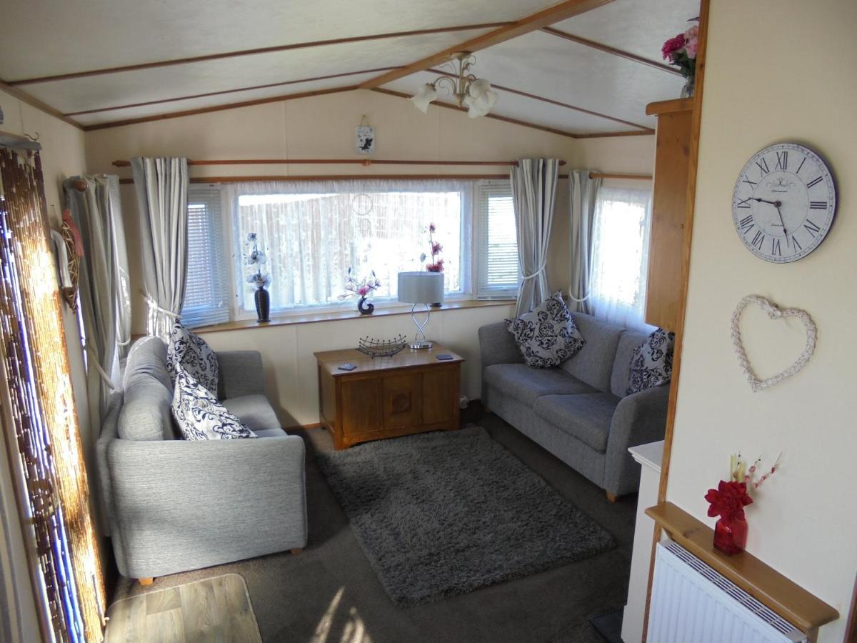 6 Berth Central Heated On The Chase Ingoldmells Extérieur photo
