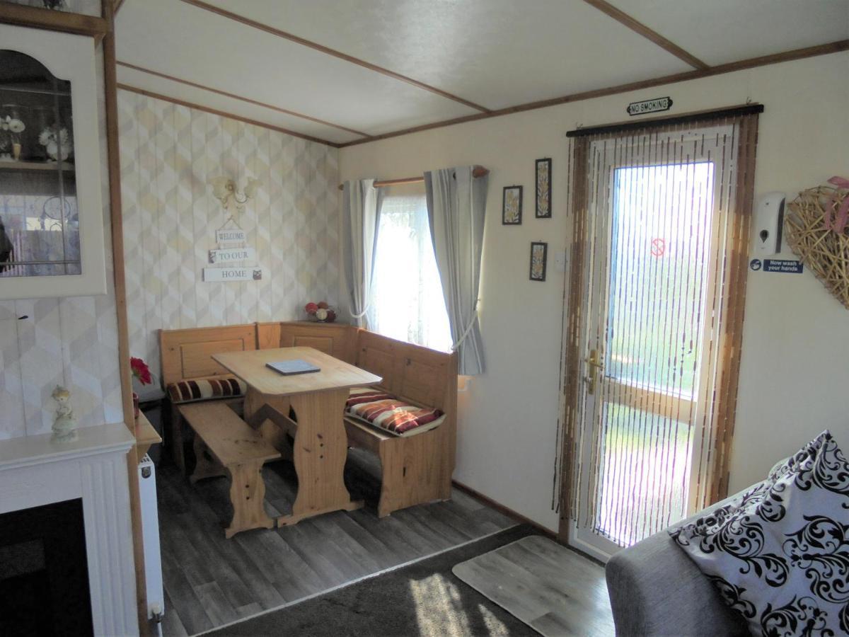 6 Berth Central Heated On The Chase Ingoldmells Extérieur photo